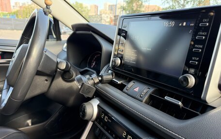 Toyota RAV4, 2021 год, 3 090 000 рублей, 15 фотография