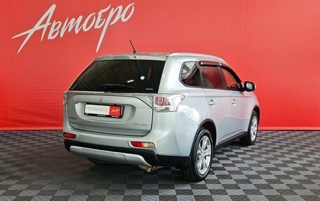 Mitsubishi Outlander III рестайлинг 3, 2014 год, 1 435 000 рублей, 5 фотография