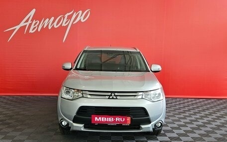 Mitsubishi Outlander III рестайлинг 3, 2014 год, 1 435 000 рублей, 8 фотография