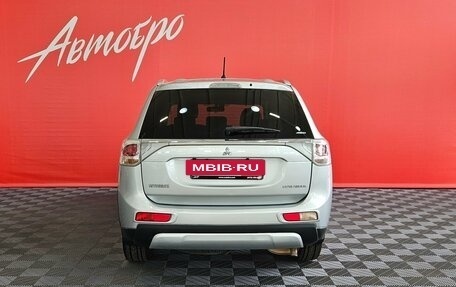 Mitsubishi Outlander III рестайлинг 3, 2014 год, 1 435 000 рублей, 4 фотография