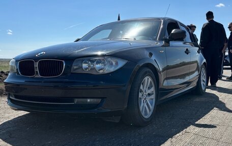 BMW 1 серия, 2011 год, 650 000 рублей, 4 фотография