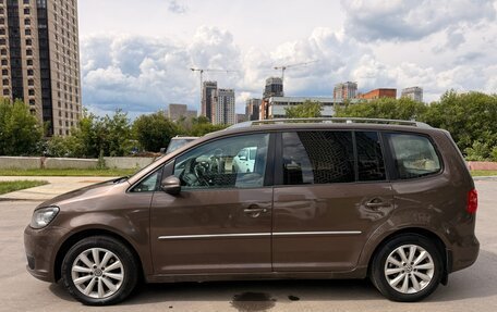Volkswagen Touran III, 2012 год, 950 000 рублей, 3 фотография