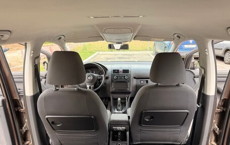 Volkswagen Touran III, 2012 год, 950 000 рублей, 21 фотография