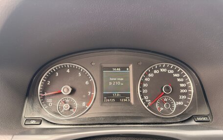 Volkswagen Touran III, 2012 год, 950 000 рублей, 19 фотография