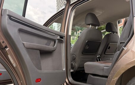 Volkswagen Touran III, 2012 год, 950 000 рублей, 28 фотография