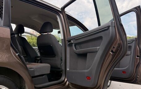 Volkswagen Touran III, 2012 год, 950 000 рублей, 31 фотография