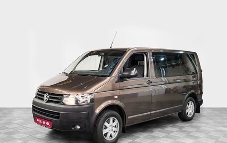 Volkswagen Caravelle T5, 2012 год, 2 229 000 рублей, 1 фотография