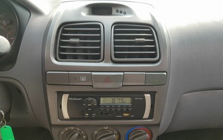 Hyundai Accent II, 2004 год, 385 000 рублей, 13 фотография