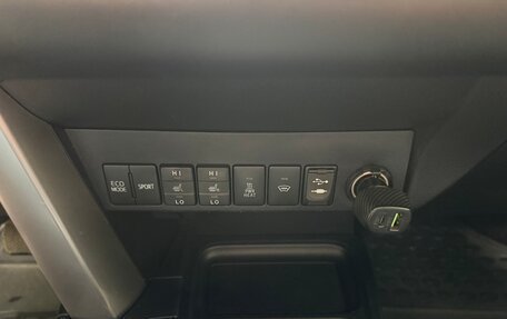 Toyota RAV4, 2015 год, 2 630 000 рублей, 18 фотография