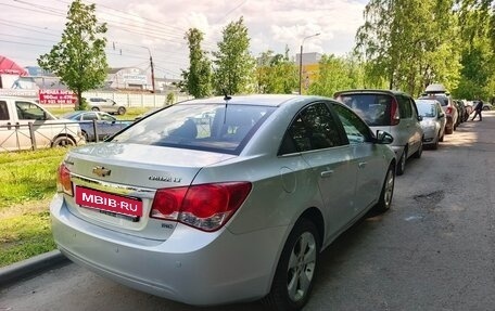 Chevrolet Cruze II, 2010 год, 590 000 рублей, 4 фотография