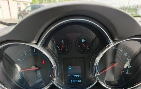 Chevrolet Cruze II, 2010 год, 590 000 рублей, 6 фотография