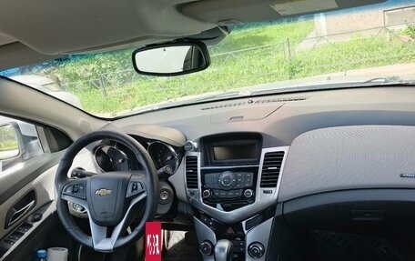 Chevrolet Cruze II, 2010 год, 590 000 рублей, 5 фотография