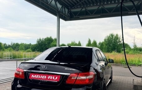 Mercedes-Benz E-Класс, 2012 год, 1 050 000 рублей, 5 фотография