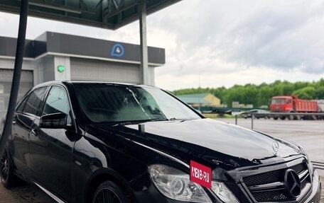 Mercedes-Benz E-Класс, 2012 год, 1 050 000 рублей, 4 фотография