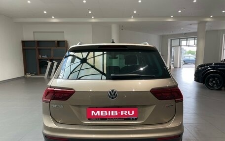 Volkswagen Tiguan II, 2019 год, 2 849 000 рублей, 5 фотография