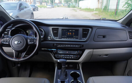 KIA Carnival III, 2020 год, 3 200 000 рублей, 12 фотография