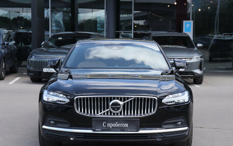 Volvo S90 II рестайлинг, 2021 год, 3 980 000 рублей, 2 фотография