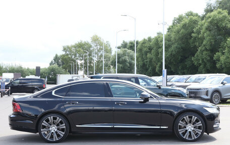 Volvo S90 II рестайлинг, 2021 год, 3 980 000 рублей, 4 фотография