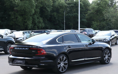 Volvo S90 II рестайлинг, 2021 год, 3 980 000 рублей, 5 фотография