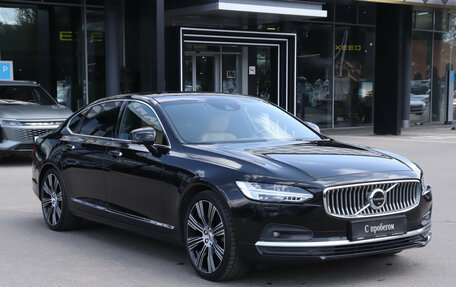Volvo S90 II рестайлинг, 2021 год, 3 980 000 рублей, 3 фотография