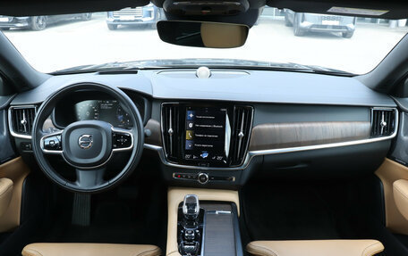 Volvo S90 II рестайлинг, 2021 год, 3 980 000 рублей, 13 фотография