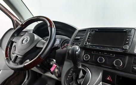 Volkswagen Caravelle T5, 2012 год, 2 229 000 рублей, 8 фотография