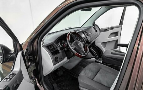 Volkswagen Caravelle T5, 2012 год, 2 229 000 рублей, 6 фотография