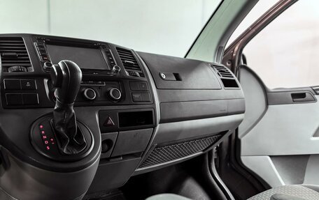 Volkswagen Caravelle T5, 2012 год, 2 229 000 рублей, 7 фотография