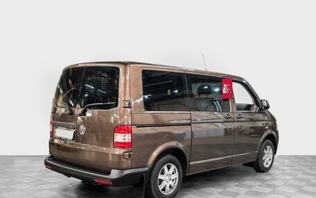 Volkswagen Caravelle T5, 2012 год, 2 229 000 рублей, 3 фотография