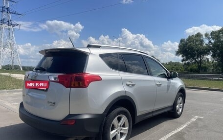 Toyota RAV4, 2014 год, 1 670 000 рублей, 3 фотография