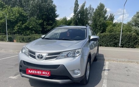 Toyota RAV4, 2014 год, 1 670 000 рублей, 13 фотография