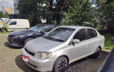 Toyota Platz, 2001 год, 270 000 рублей, 2 фотография