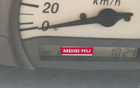 Toyota Platz, 2001 год, 270 000 рублей, 9 фотография