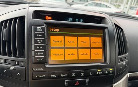 Toyota Land Cruiser 200, 2011 год, 2 490 000 рублей, 12 фотография