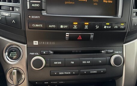 Toyota Land Cruiser 200, 2011 год, 2 490 000 рублей, 15 фотография