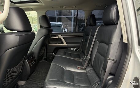 Toyota Land Cruiser 200, 2011 год, 2 490 000 рублей, 23 фотография
