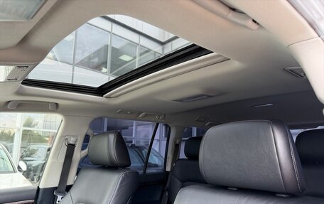 Toyota Land Cruiser 200, 2011 год, 2 490 000 рублей, 22 фотография