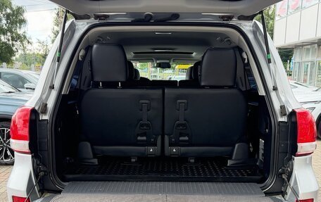 Toyota Land Cruiser 200, 2011 год, 2 490 000 рублей, 27 фотография