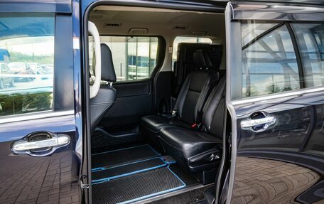 Toyota Esquire I, 2015 год, 1 700 000 рублей, 14 фотография