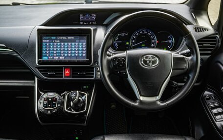 Toyota Esquire I, 2015 год, 1 700 000 рублей, 19 фотография