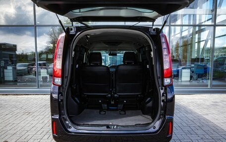 Toyota Esquire I, 2015 год, 1 700 000 рублей, 24 фотография