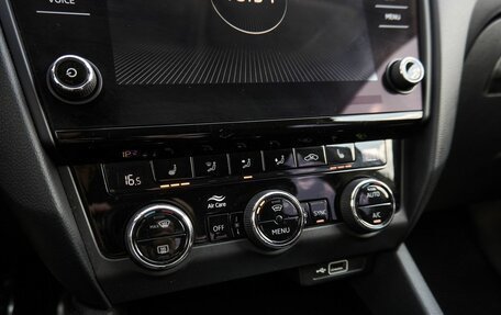 Skoda Octavia, 2017 год, 1 990 400 рублей, 10 фотография