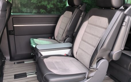 Volkswagen Multivan T6 рестайлинг, 2022 год, 5 890 000 рублей, 11 фотография