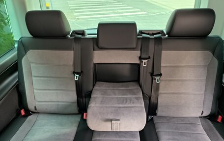 Volkswagen Multivan T6 рестайлинг, 2022 год, 5 890 000 рублей, 12 фотография