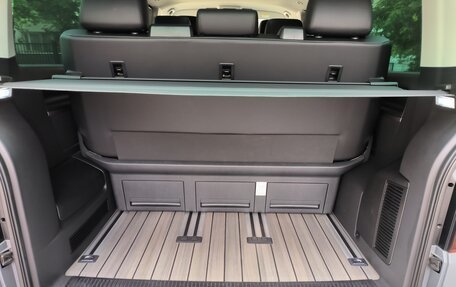 Volkswagen Multivan T6 рестайлинг, 2022 год, 5 890 000 рублей, 14 фотография
