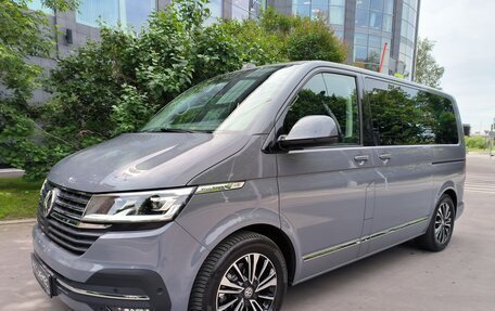 Volkswagen Multivan T6 рестайлинг, 2022 год, 5 890 000 рублей, 24 фотография