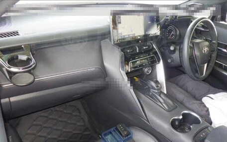 Toyota Harrier, 2020 год, 4 300 000 рублей, 3 фотография