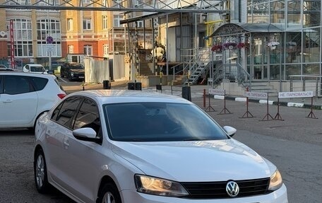 Volkswagen Jetta VI, 2015 год, 800 000 рублей, 6 фотография