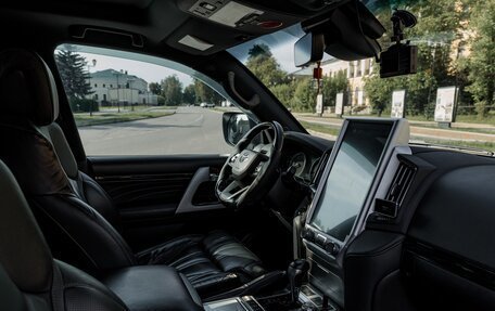 Toyota Land Cruiser 200, 2020 год, 7 500 000 рублей, 4 фотография