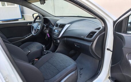 Hyundai Solaris II рестайлинг, 2016 год, 927 000 рублей, 11 фотография